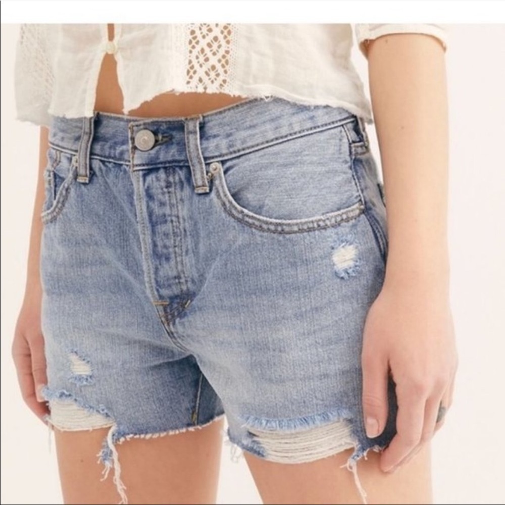 Free People Revolve Sofia Blue Button Fly Distressed Denim Jean Shorts Size 27